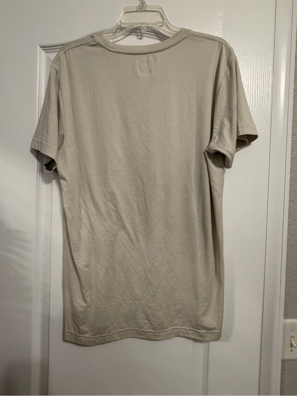 Hurley Men’s Short Sleeve Tee in Light Beige with Navy Graphic - Picture 2 of 3